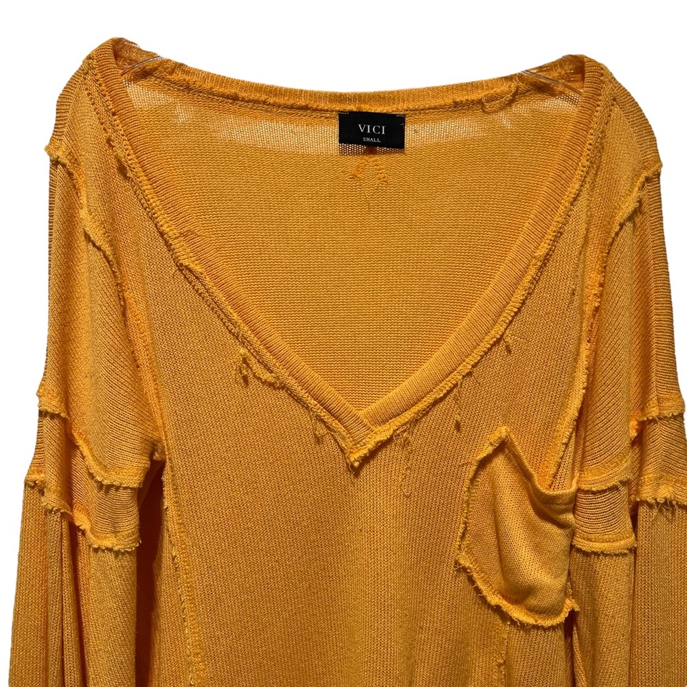 VICI Capitol Reef V-Neck Knit Pocket Top Yellow Sweater Top Small - Picture 6 of 13